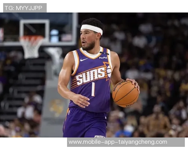 布克高效发挥助球队取胜13投6中贡献19分6板5助3断正负值17